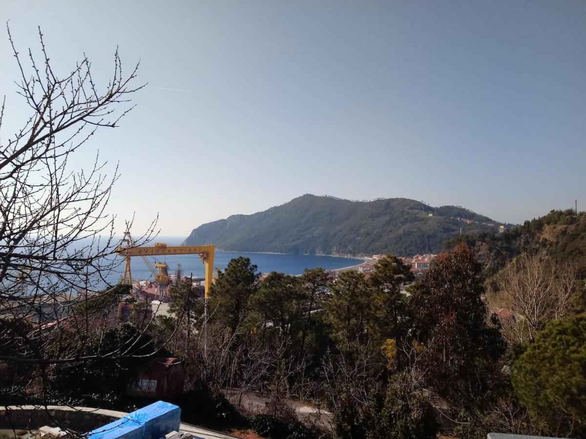 Appartamento Taggiasca A Riva Trigoso セストリ・レヴァンテ エクステリア 写真